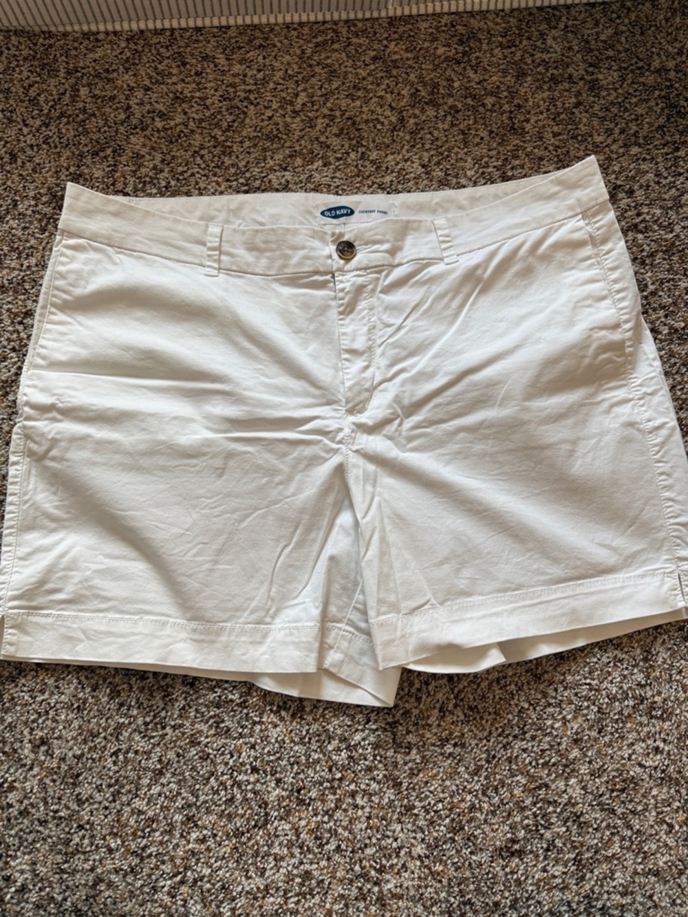 Old Navy White Women's Casual Chino Everyday Shorts 4” inseam